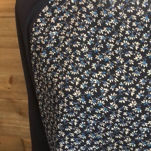 H&M Tops - ❤️ H&M long sleeved baseball blouse Size 4 ❤️ H&M Tops - ❤️ H&M long sleeved baseball blouse Size 4 ❤️